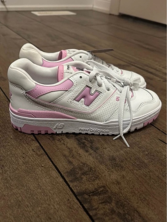 New Balance Shoes - New Balance Women's 550 Sneaker - White & Pink